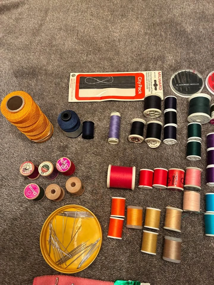 Vintage & Modern Sewing Notions & Thread Lot – Mending/Craft Kit - photo 5