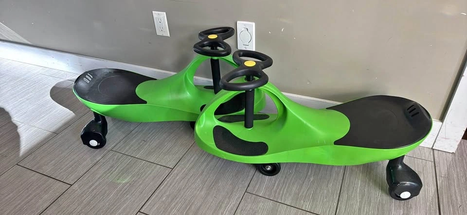 Green PlasmaCar Wiggle Cars