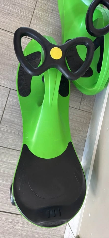 Green PlasmaCar Wiggle Cars - photo 2
