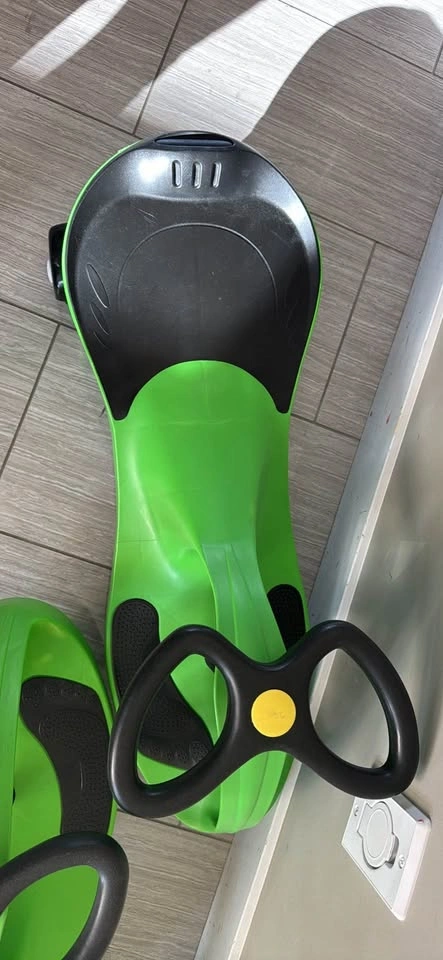 Green PlasmaCar Wiggle Cars - photo 3