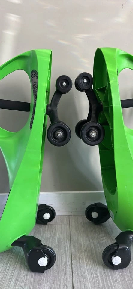 Green PlasmaCar Wiggle Cars - photo 4