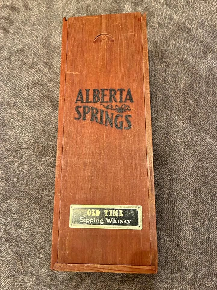 Vintage Alberta Springs Wooden Whisky Box (Empty)
