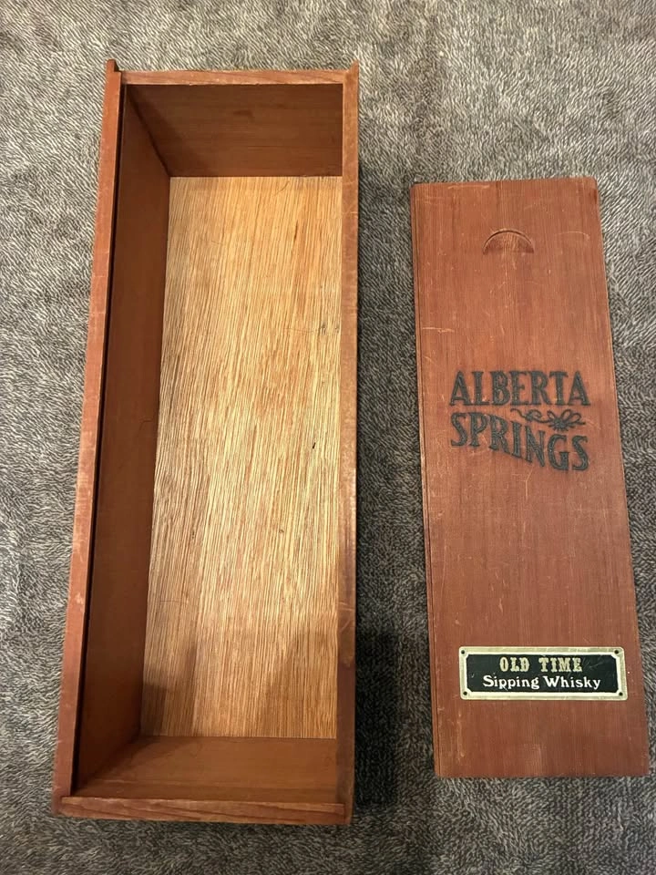 Vintage Alberta Springs Wooden Whisky Box (Empty) - photo 2