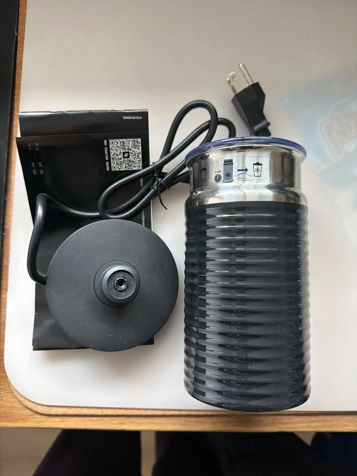 Nespresso Aeroccino 3 Milk Frother – Brand New in Box – Black - photo 3