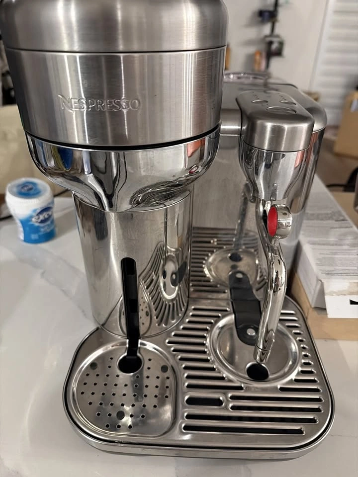 Breville Nespresso Vertuo Creatista (Stainless Steel)