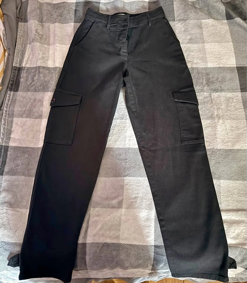 Wilfred Free Black Cargo Pants - Brand New - Black - Size 2