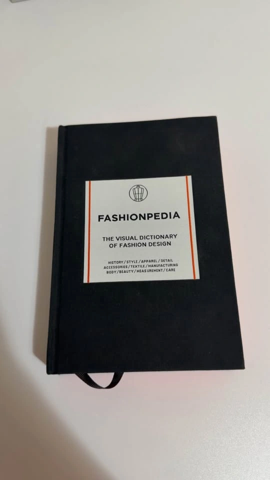 fashion books (look at description!!) - photo 3