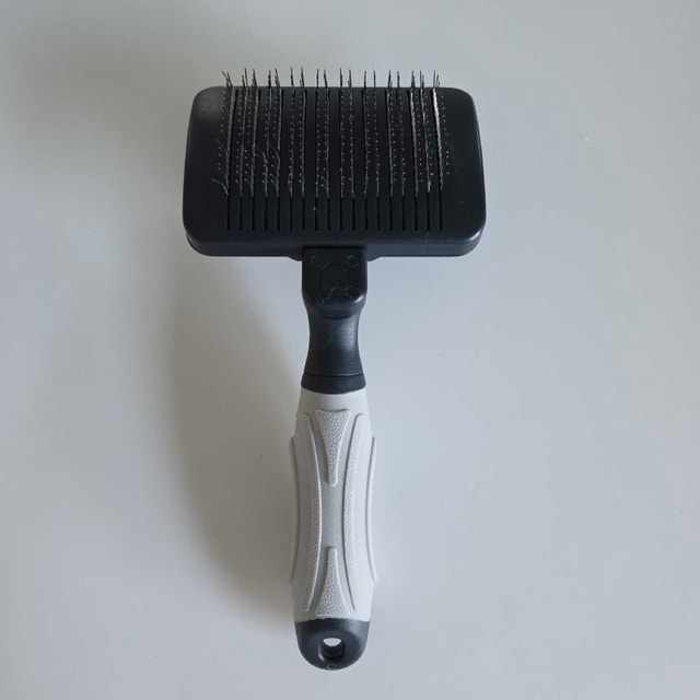Pet Grooming Slicker Brush for Dogs & Cats
