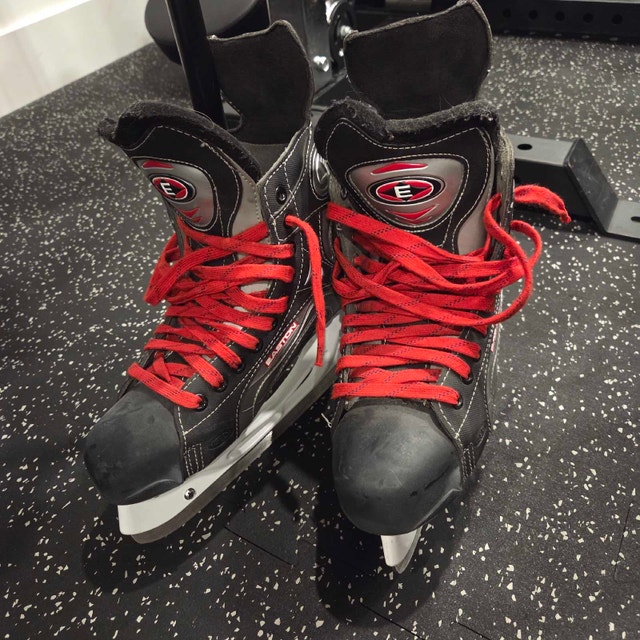 Easton Black And Red Ice Hockey Skates - photo 2