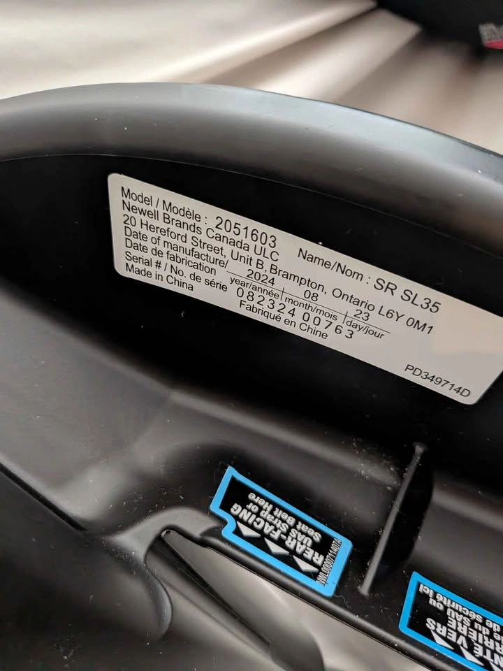 Graco SnugRide SnugLock 35 Infant Car Seat - Expire 2031 - photo 4