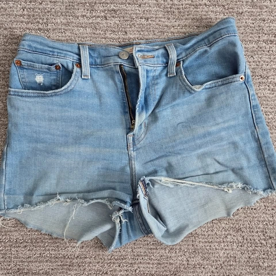 Levi’s High Rise Denim Shorts Women’s Size 28 Light Wash 501 - photo 2