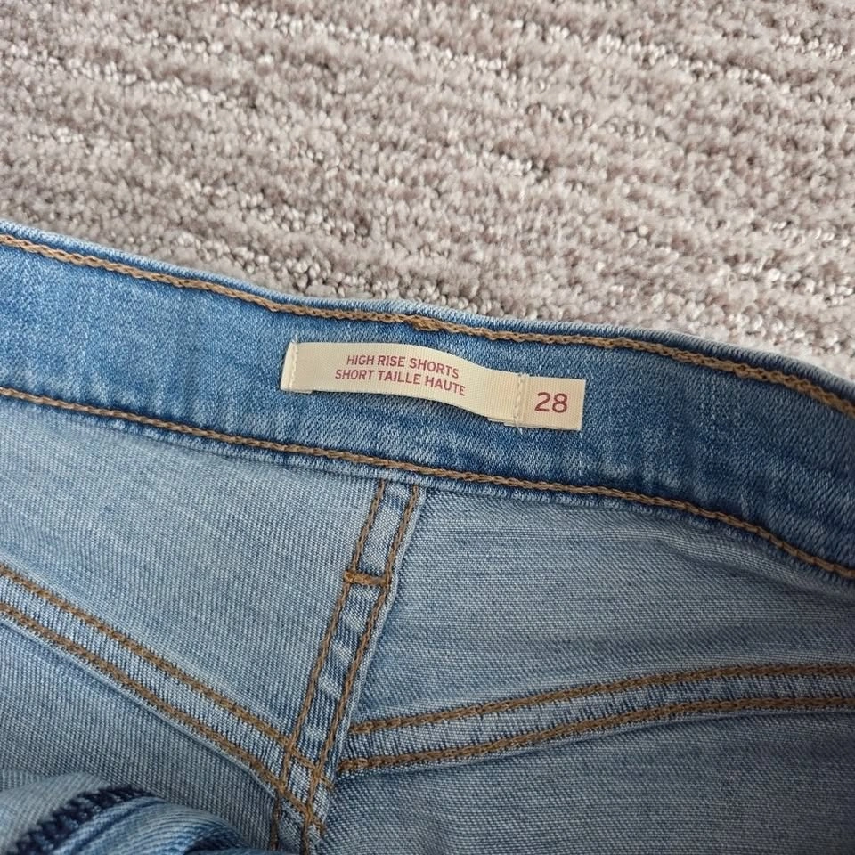 Levi’s High Rise Denim Shorts Women’s Size 28 Light Wash 501 - photo 4