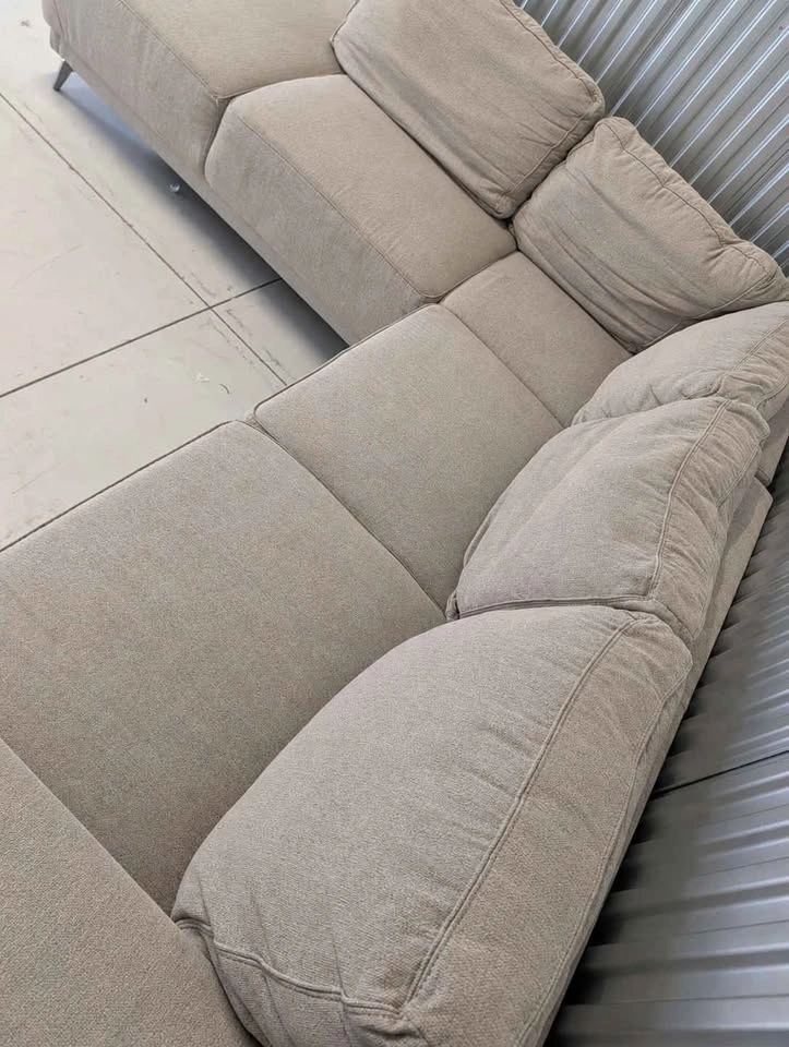 Urban barn sectional. Delivery available! - photo 3