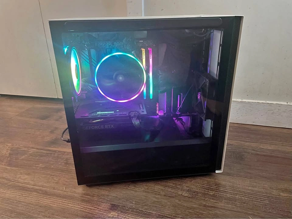 Gaming PC - Ryzen 7-5700X / RTX 4060 / 16GB RAM