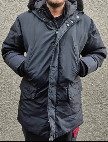 Club Monaco Warm and Water Repellent Winter Parka - photo 2