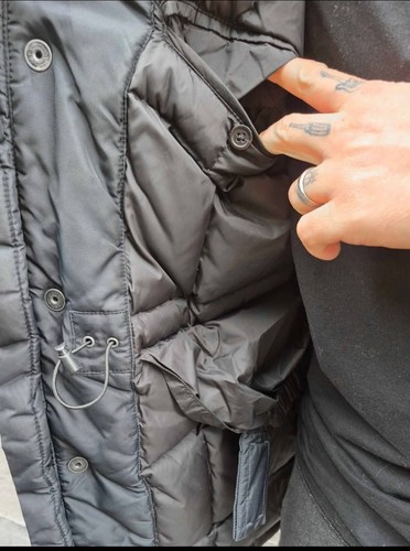 Club Monaco Warm and Water Repellent Winter Parka - photo 4