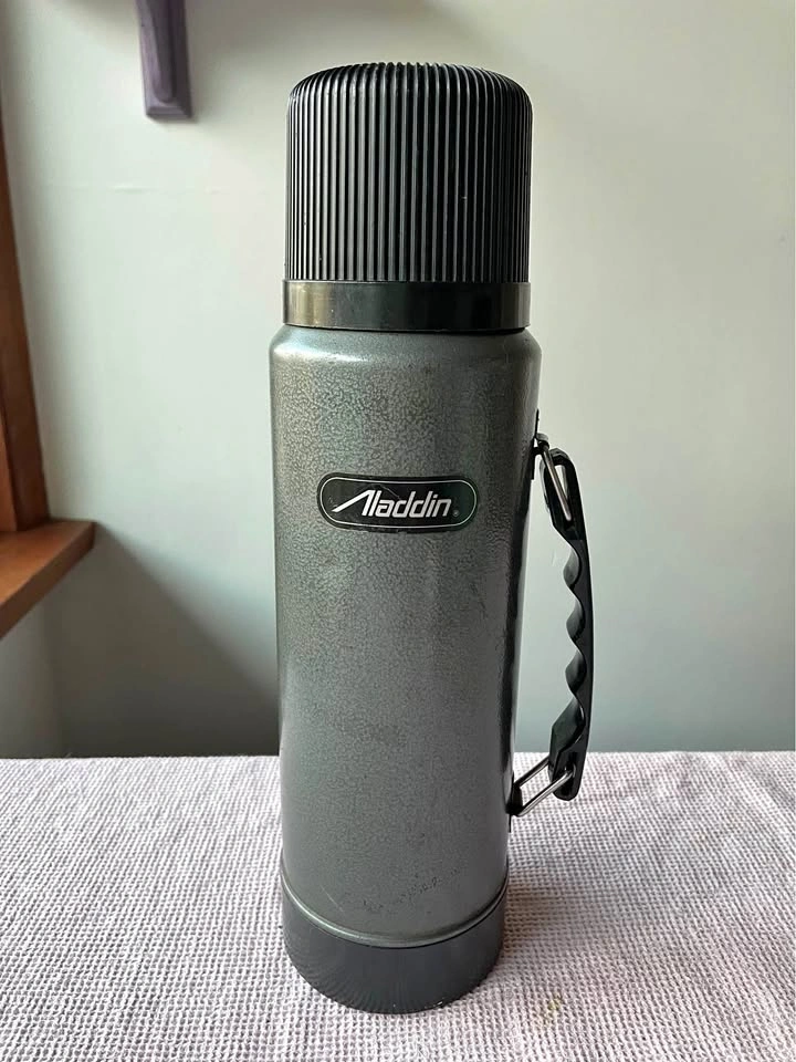 Vintage Aladdin Insulated Thermos Rustic Hammered Gray & Black 1
