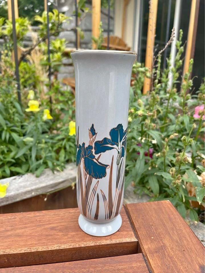 Vintage OTAGIRI Royal Iris 6.5" Porcelain Bud Vase