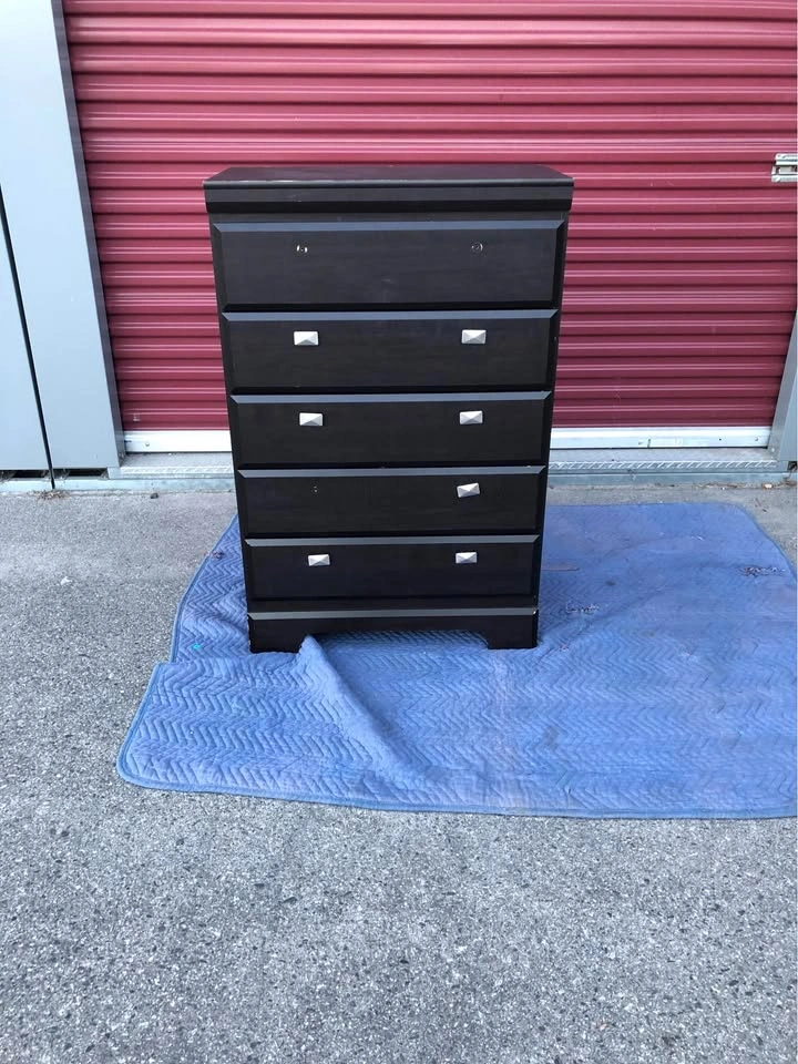 Black 5-Drawer Dresser – Delivery Available - photo 2