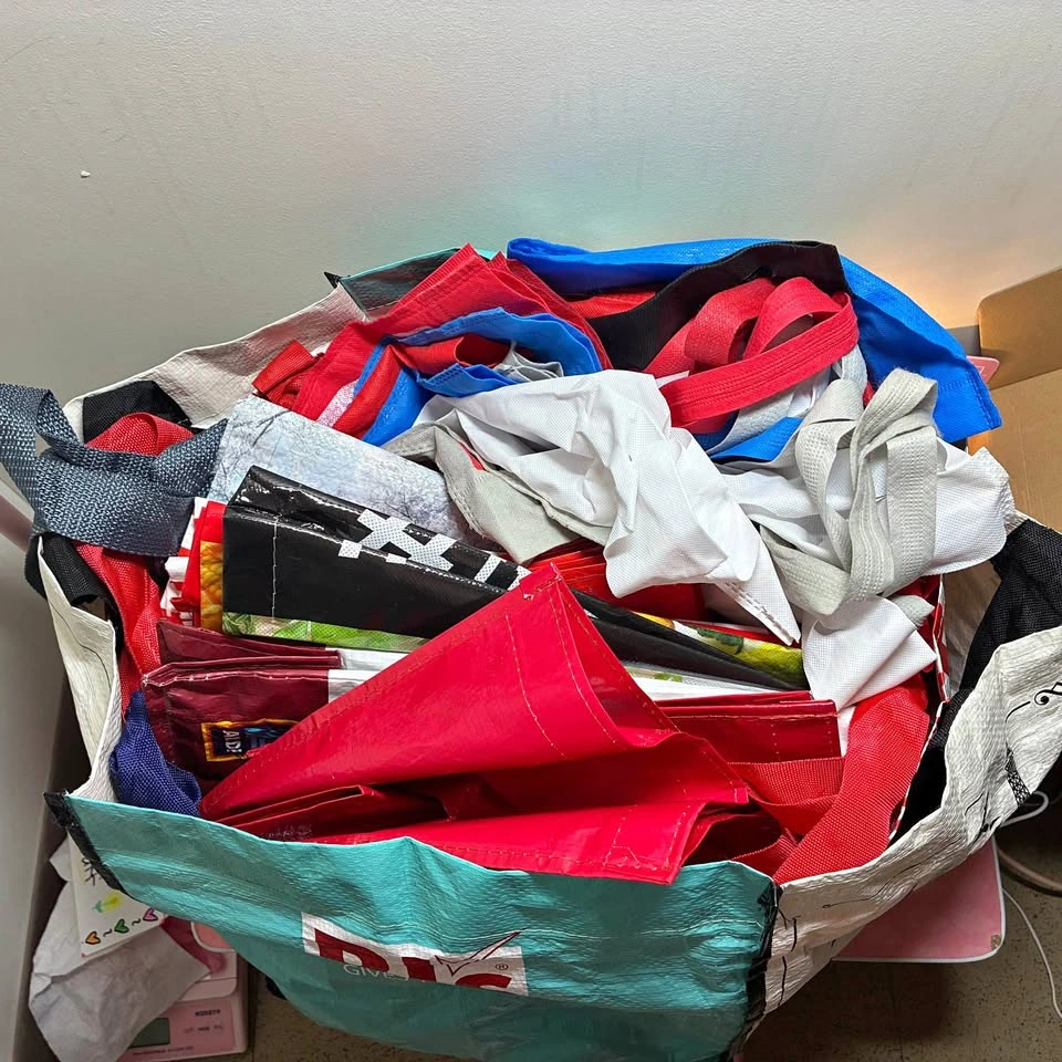 Free Handbags and shoulder bags