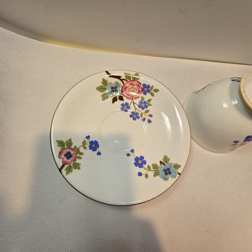 Vintage Aynsley England Art Deco Butterfly Handle Cup & Saucer - photo 5
