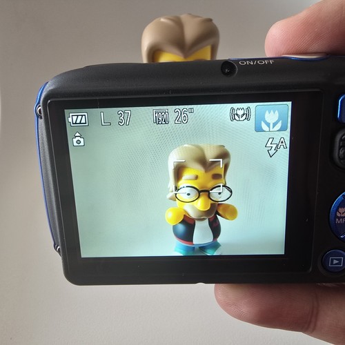 Canon PowerShot D30 12.1 MP GPS Waterproof Digital Camera - photo 3