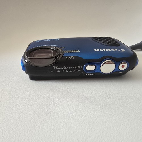 Canon PowerShot D30 12.1 MP GPS Waterproof Digital Camera - photo 4