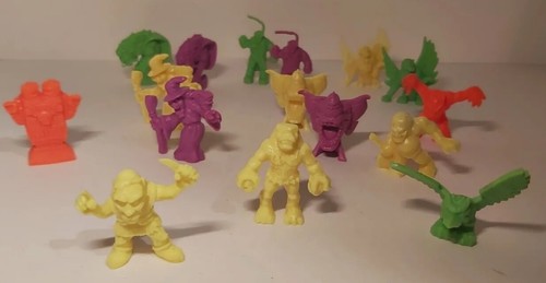 Lot of 16 MONSTER IN MY POCKET - RUBBER
