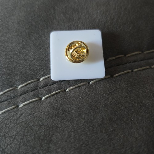 150 YEARS OF CANADA CELEBRATION 2017 OFFICIAL New PLASTIC Pin - photo 2