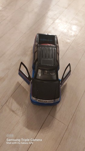 2002 Cadillac Escalade EXT Jada Just Trucks 1:24 Scale - photo 5