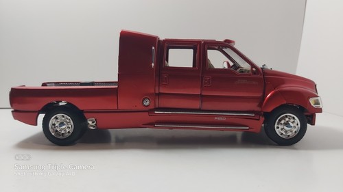 Ford F-650 Super Crewzer Diecast 1/24 Scale - Red - photo 4