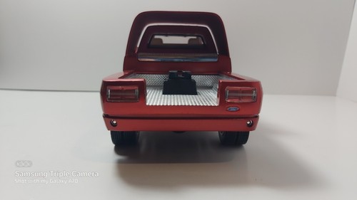 Ford F-650 Super Crewzer Diecast 1/24 Scale - Red - photo 5