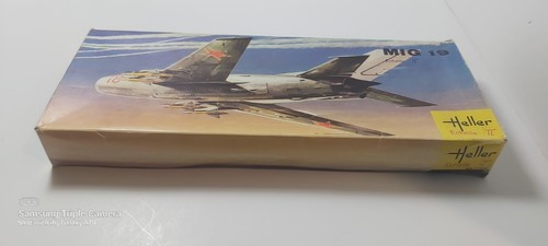1/72 Scale Heller, Russian Mig 19 Jet Airplane Model Kit - photo 2