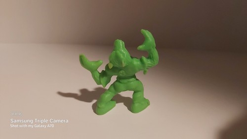 MONSTER IN MY POCKET Green WEREWOLF NBR 3 Promo Nabisco Rubber - photo 2