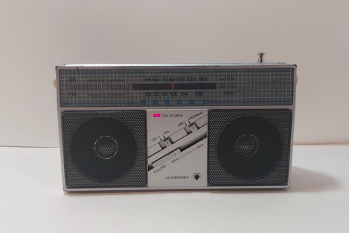 Vintage FUJI G138 AM/FM Stereo Portable Radio - Hong Kong - photo 2