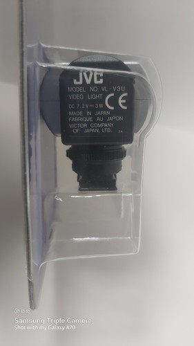 New JVC VL-V3U Auto Video Light for Camcorders - photo 3