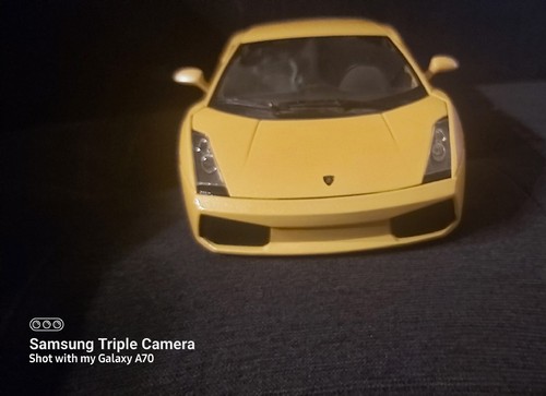 Maisto 1:18 Lamborghini Gallardo Diecast Car Yellow - photo 2