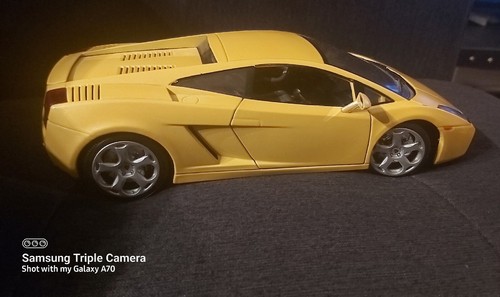 Maisto 1:18 Lamborghini Gallardo Diecast Car Yellow - photo 4