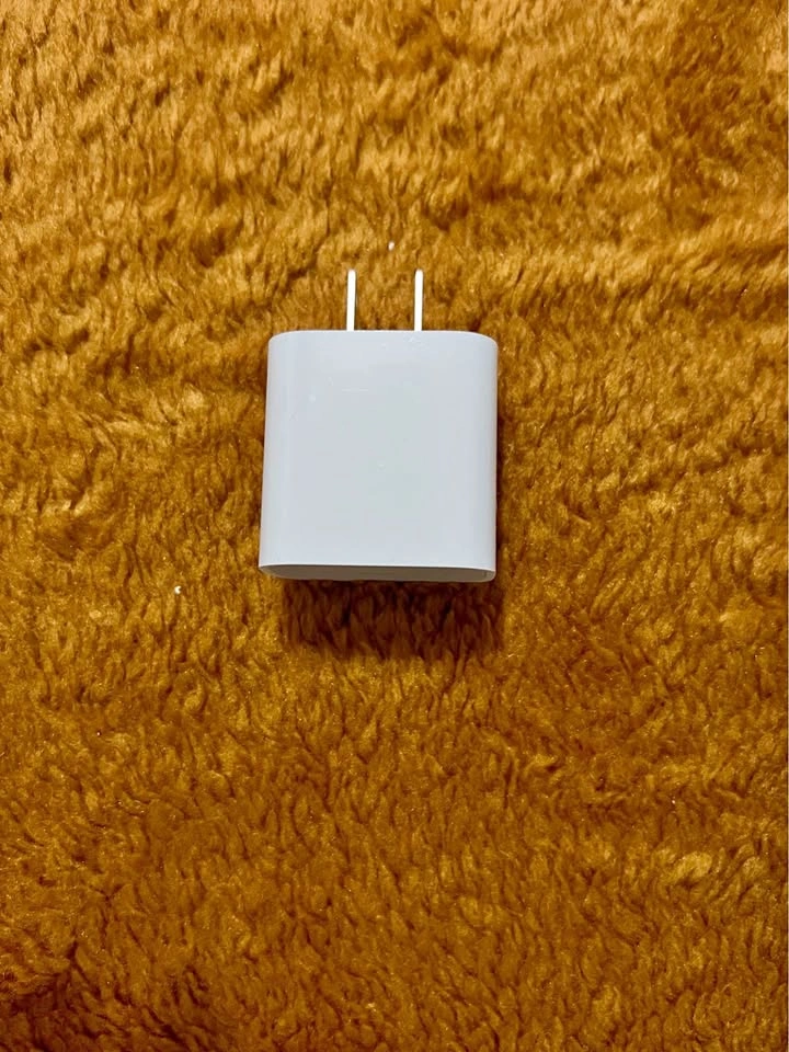 Brand New Apple 20W USB-C Power Adapter – Unused