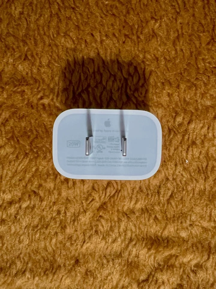 Brand New Apple 20W USB-C Power Adapter – Unused - photo 3