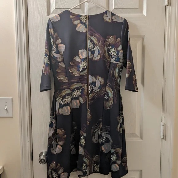 Gabby Skye Scuba Knit Dress Size 8 - photo 2