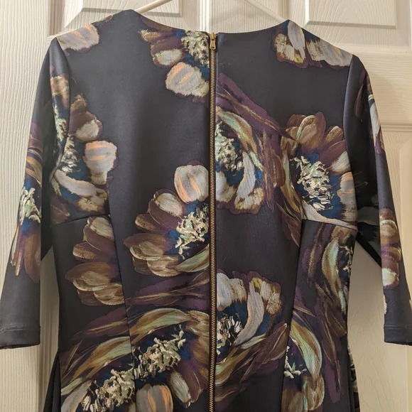 Gabby Skye Scuba Knit Dress Size 8 - photo 5