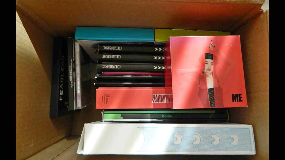 Kpop albums take all for $50 l STRAYKIDS, NJZ, LESSERAFIM, TXT