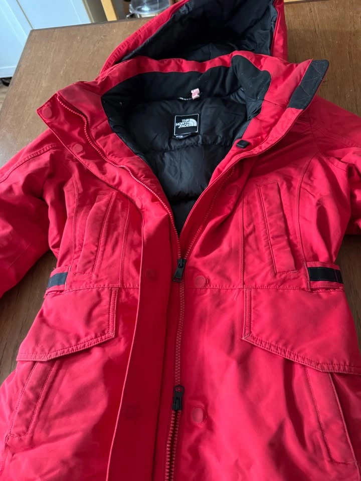 The North Face Women's Red Goose Down Winter Parka, Small - photo 2