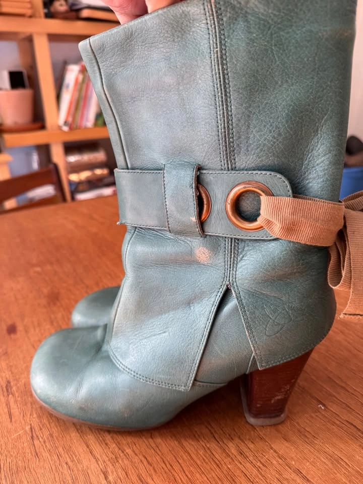 John Fluevog Sopranos Inge Turquoise Leather Boots, Size 9 - photo 4
