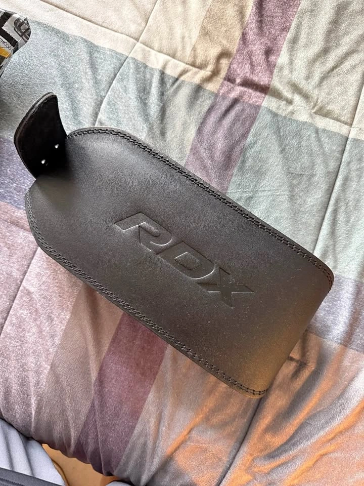 Weight lifting belt