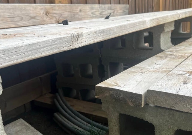 33 Cinder Blocks and 13 Wood Planks - photo 5