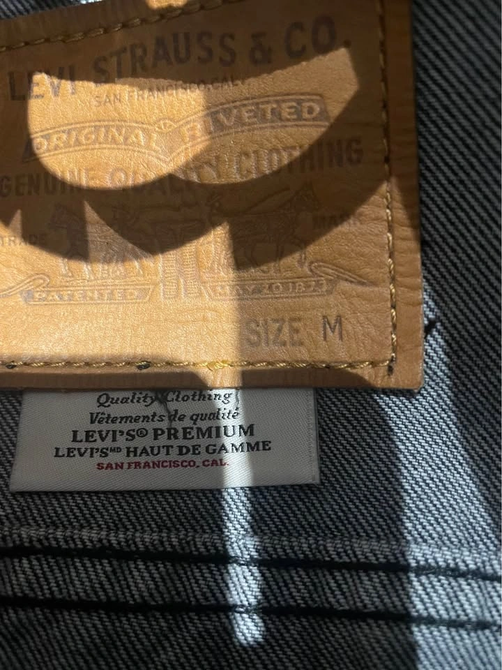 Levi’s jean jacket grey/black washed - photo 3