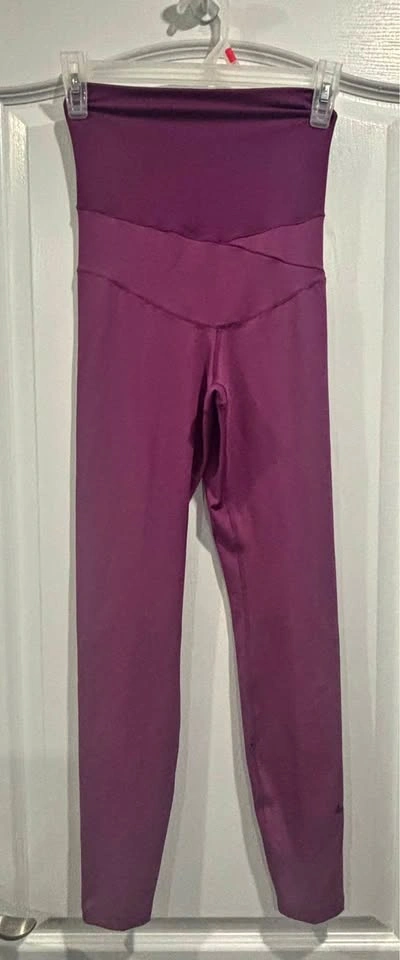 BNWT Womens Nike One High Rise Dri-Fit Leggings - XS