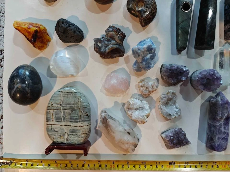 Rocks and crystals - photo 3